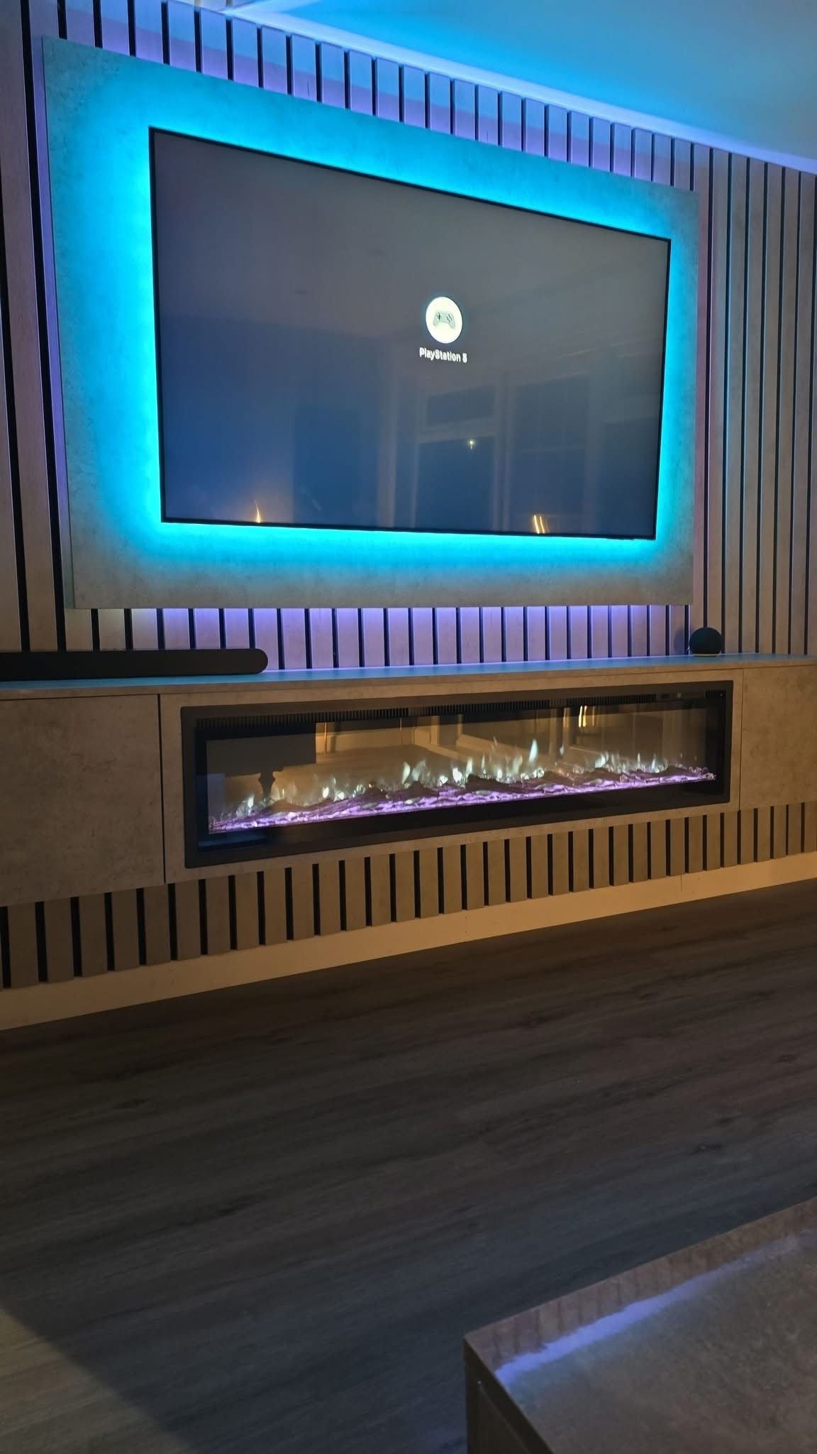 Deluxe Media Wall Package
