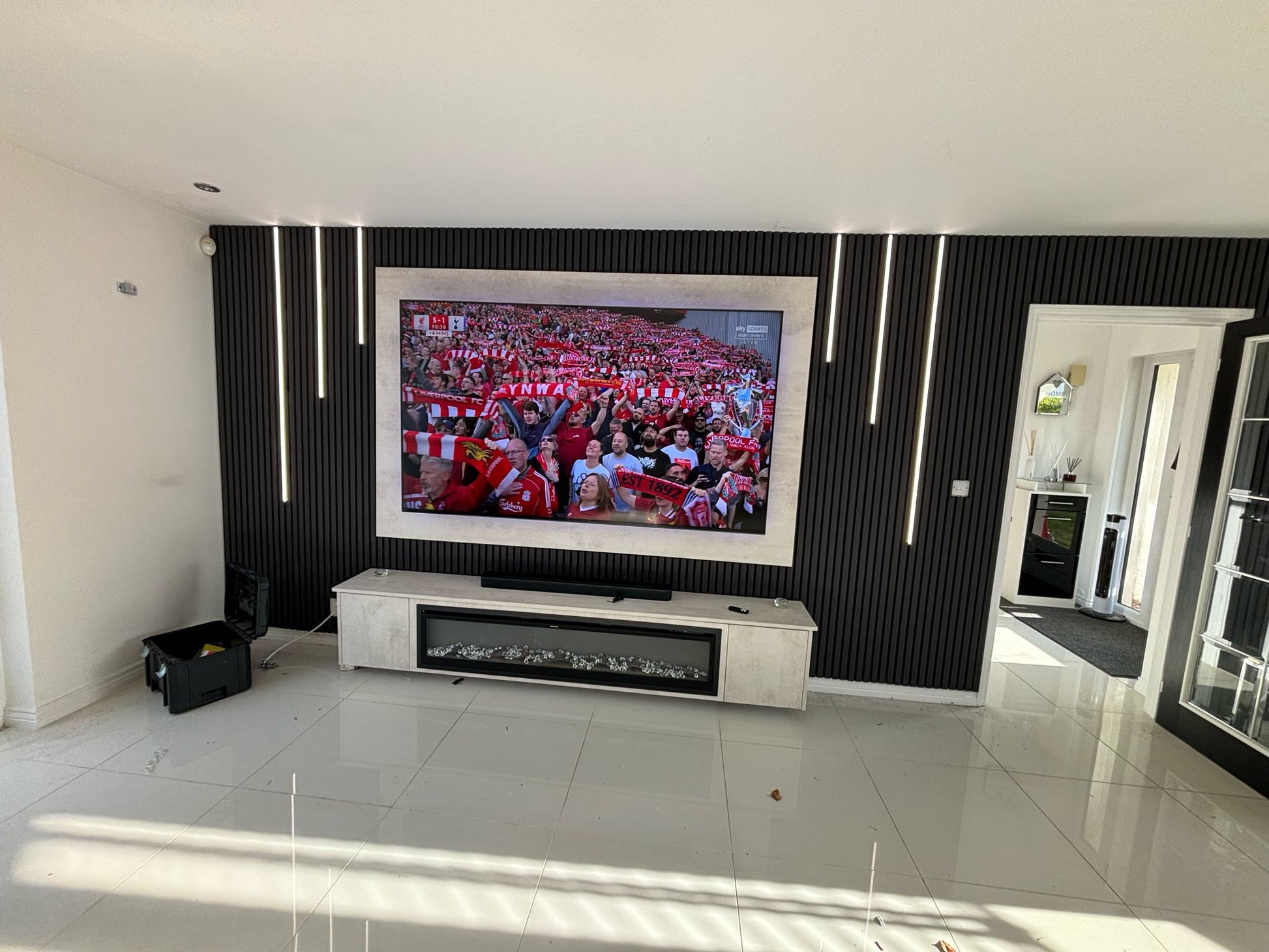 Deluxe Media Wall Package