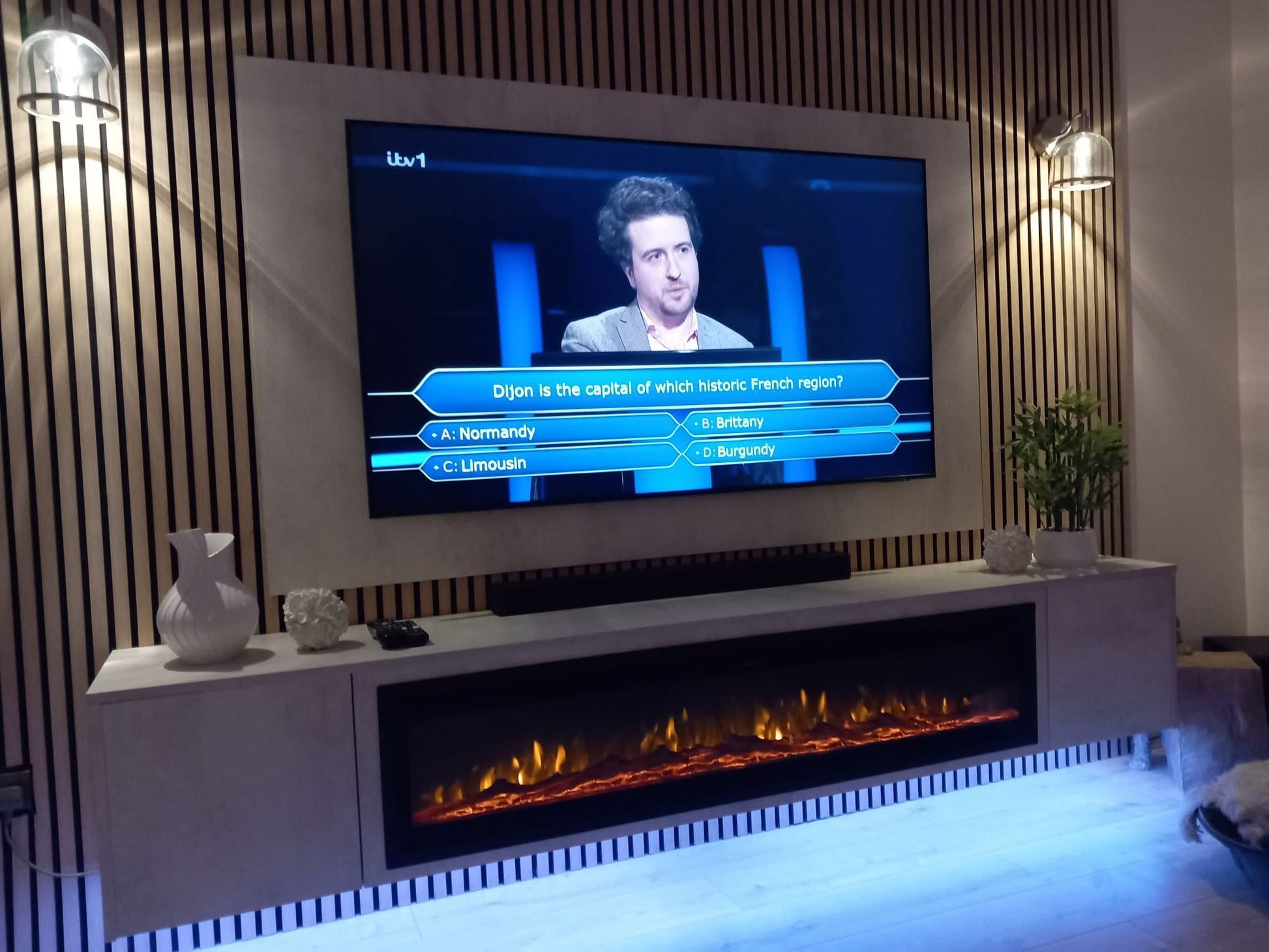 Deluxe Media Wall Package